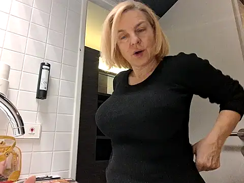 FrauleinSchmitt online show from December 2, 2024, 11:29 am