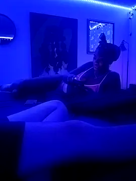 Snapshot of Applebottomup chatting on November 16, 2025, 3:17 pm Applebottomup online show from November 16, 2025, 3:17 pm