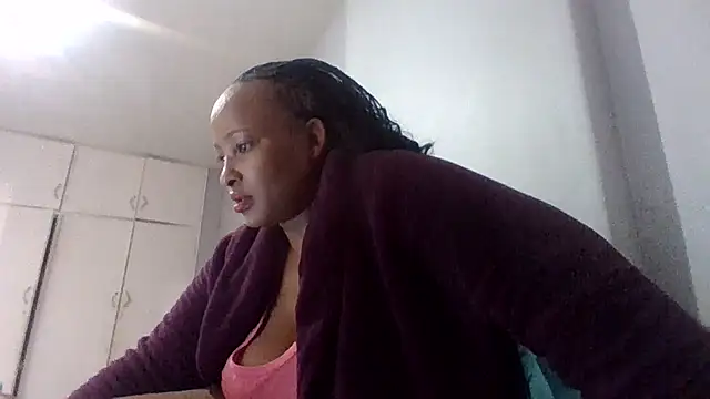 Snapshot of BabeAssXX chatting on October 2, 2025, 3:37 pm BabeAssXX online show from October 2, 2025, 3:37 pm