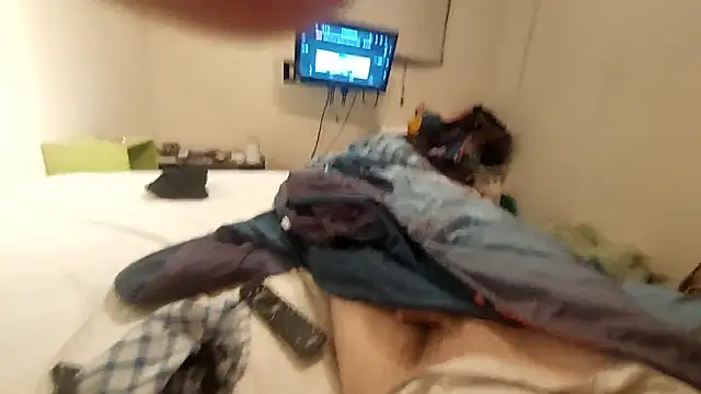 Snapshot of RunawayGraffiti9 chatting on February 11, 2026, 5:40 am RunawayGraffiti9 online show from February 11, 2026, 5:40 am