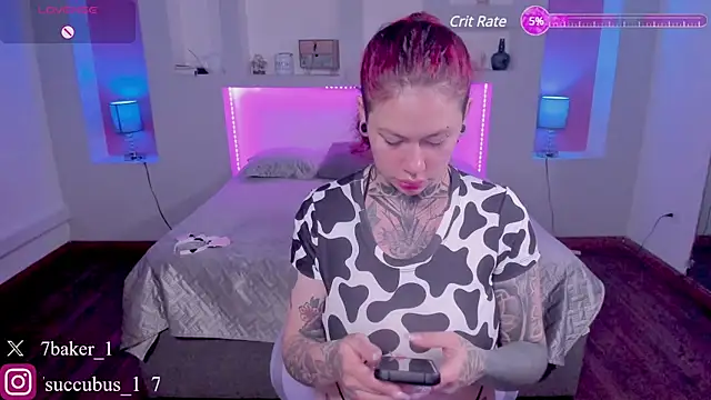 Snapshot of ViolettaBaker_ chatting on March 13, 2025, 7:39 pm ViolettaBaker online show from March 13, 2025, 7:39 pm