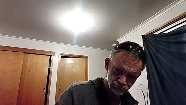 TooFknHorny7676xh online show from May 11, 2026, 3:29 pm