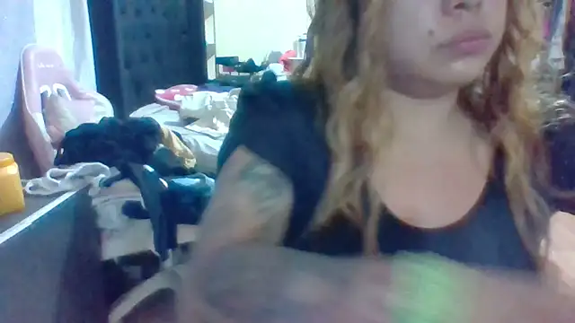 Snapshot of Jennxdolls chatting on January 31, 2025, 3:09 am Jennxdolls online show from January 31, 2025, 3:09 am