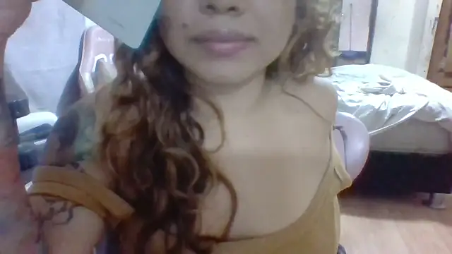 Snapshot of Jennxdolls chatting on February 16, 2025, 10:55 pm Jennxdolls online show from February 16, 2025, 10:55 pm