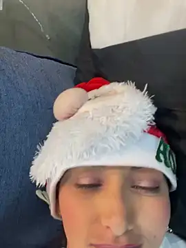 Snapshot of Vicky__skinny_ chatting on December 21, 2024, 10:50 am Vicky skinny online show from December 21, 2024, 10:50 am