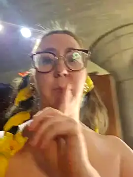 littlelustlamb online show from December 20, 2024, 6:24 pm