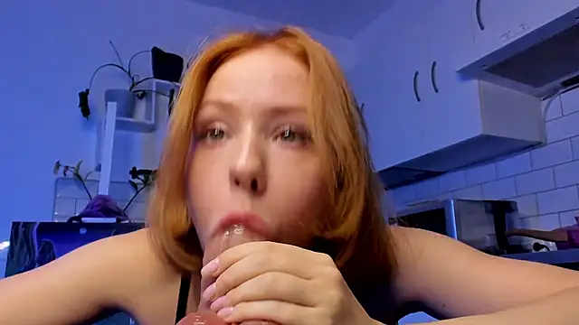 Snapshot of ilona_curly chatting on September 23, 2025, 5:25 am ilona curly online show from September 23, 2025, 5:25 am