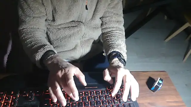 Adri gard online show from April 12, 2026, 8:34 pm