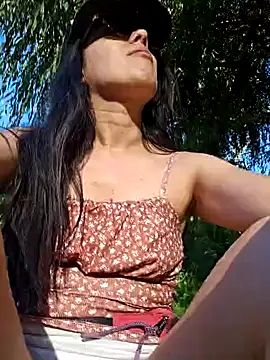 Snapshot of Reinacatchile chatting on January 25, 2025, 9:57 pm Reinacatchile online show from January 25, 2025, 9:57 pm