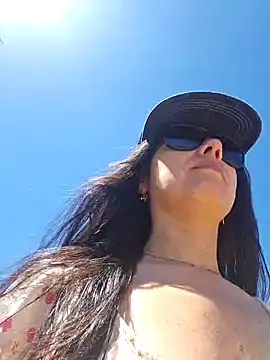 Snapshot of Reinacatchile chatting on January 19, 2025, 4:04 pm Reinacatchile online show from January 19, 2025, 4:04 pm