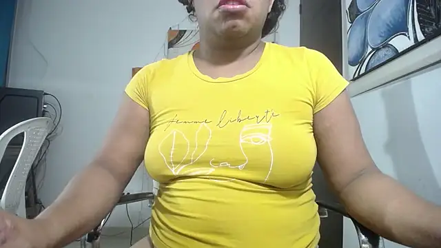 Snapshot of tsbigcock10incock chatting on February 18, 2026, 5:05 am tsbigcock10incock online show from February 18, 2026, 5:05 am