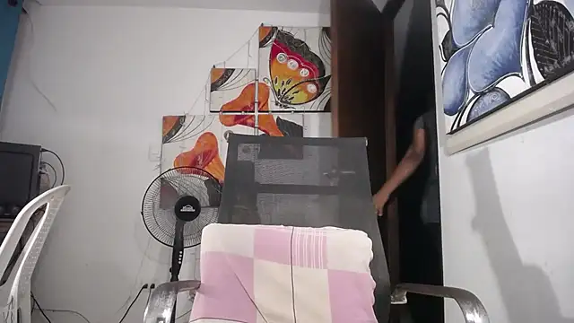 Snapshot of tsbigcock10incock chatting on February 10, 2026, 5:39 am tsbigcock10incock online show from February 10, 2026, 5:39 am