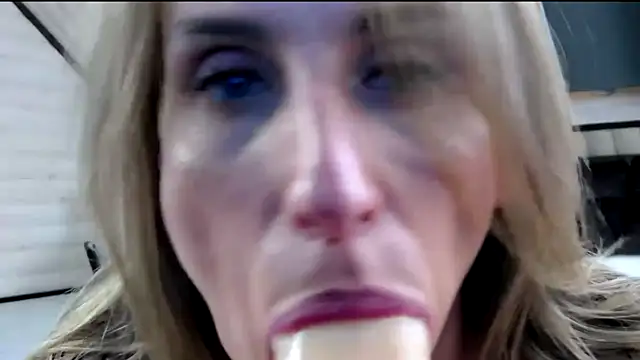 Snapshot of MissEla chatting on December 14, 2024, 9:29 am MissEla online show from December 14, 2024, 9:29 am