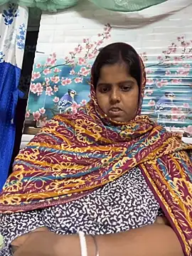 Beauty-queen online show from December 1, 2025, 1:12 pm