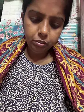 Beauty-queen online show from November 19, 2025, 2:06 pm