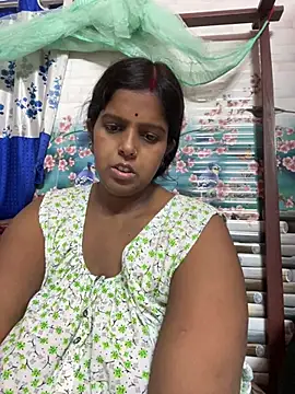Beauty-queen online show from June 24, 2026, 3:32 pm