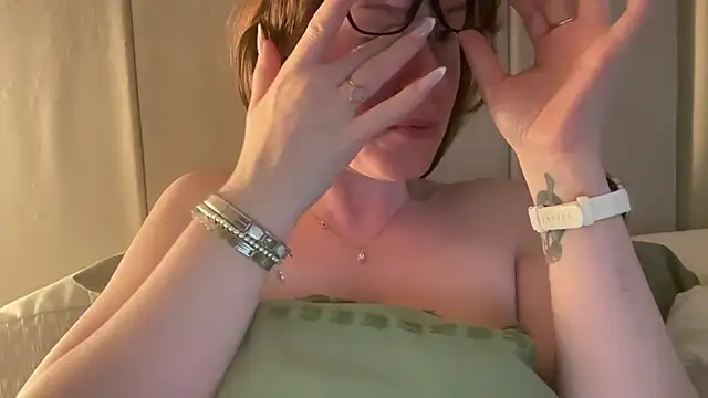 Snapshot of redheadrosie69 chatting on May 11, 2026, 4:36 am redheadrosie69 online show from May 11, 2026, 4:36 am