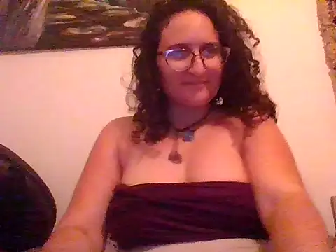 juicyrubies online show from January 1, 2025, 12:11 pm