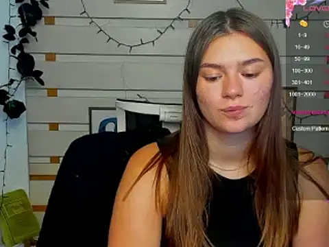 Josephine Kiss online show from June 27, 2026, 4:02 pm