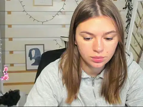 Josephine Kiss online show from November 28, 2025, 12:16 pm