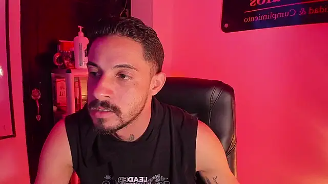 Snapshot of Erick_Wall chatting on May 31, 2026, 4:18 am Erick Wall online show from May 31, 2026, 4:18 am