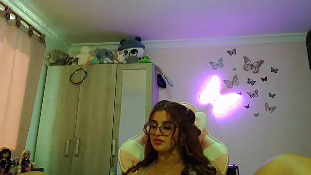 Snapshot of caroline_jonson chatting on March 28, 2026, 3:13 pm caroline jonson online show from March 28, 2026, 3:13 pm