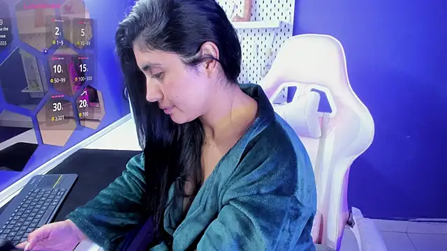 Snapshot of Danna_777_ chatting on November 11, 2025, 9:37 am Danna 777 online show from November 11, 2025, 9:37 am