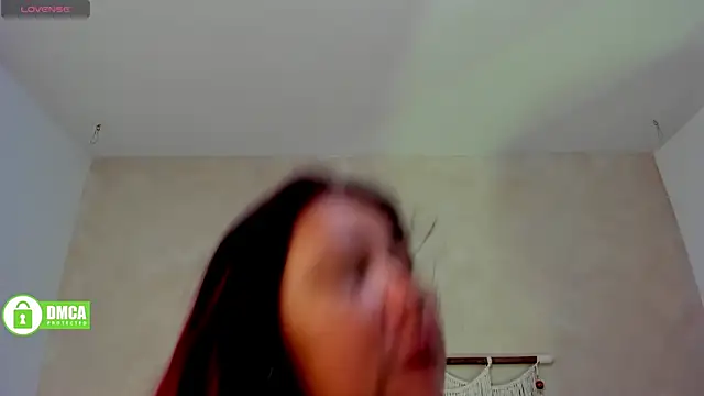  anavictoria  online show from September 9, 2025, 3:10 pm