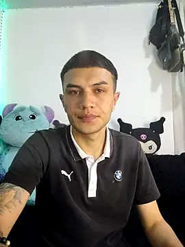 Snapshot of Tifanny_Sweett chatting on December 16, 2025, 12:26 am Tifanny Sweett online show from December 16, 2025, 12:26 am