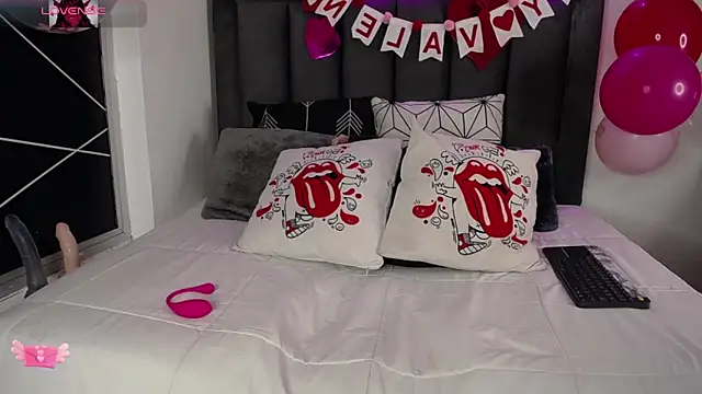 Snapshot of Tifanny_Sweett chatting on February 11, 2025, 8:58 am Tifanny Sweett online show from February 11, 2025, 8:58 am