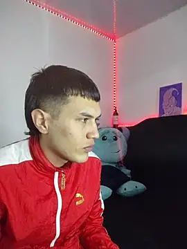 Snapshot of Tifanny_Sweett chatting on November 16, 2025, 2:27 am Tifanny Sweett online show from November 16, 2025, 2:27 am