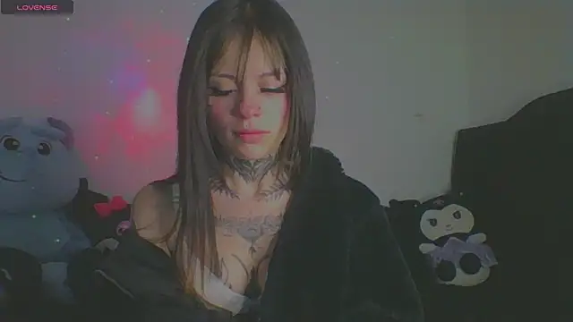 Snapshot of Tifanny_Sweett chatting on October 30, 2025, 4:33 am Tifanny Sweett online show from October 30, 2025, 4:33 am