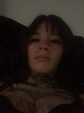 Snapshot of Tifanny_Sweett chatting on September 19, 2025, 8:40 am Tifanny Sweett online show from September 19, 2025, 8:40 am