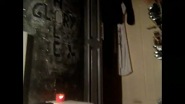 Snapshot of TweakyDude chatting on October 26, 2025, 9:15 pm TweakyDude online show from October 26, 2025, 9:15 pm