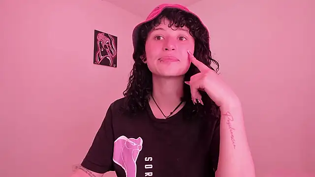 Snapshot of valent_27 chatting on January 14, 2026, 9:18 pm valent 27 online show from January 14, 2026, 9:18 pm