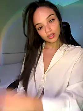 Snapshot of MisFrekcles_ chatting on November 6, 2025, 10:30 am MisFrekcles online show from November 6, 2025, 10:30 am