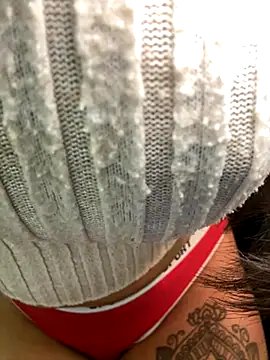 Snapshot of MisFrekcles_ chatting on November 29, 2025, 12:16 pm MisFrekcles online show from November 29, 2025, 12:16 pm