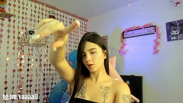 Snapshot of lucyy_tay chatting on November 19, 2025, 1:22 pm lucyy tay online show from November 19, 2025, 1:22 pm