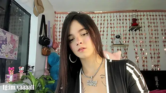 Snapshot of lucyy_tay chatting on October 11, 2025, 8:54 pm lucyy tay online show from October 11, 2025, 8:54 pm