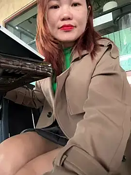 Snapshot of Emily_9xx chatting on February 7, 2025, 7:07 am Emily 9xx online show from February 7, 2025, 7:07 am