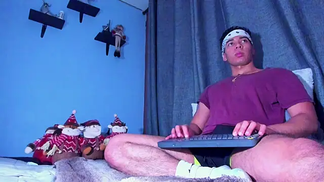Stefann salvatoree online show from January 5, 2025, 4:14 am
