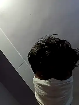 hotvarunrita online show from November 13, 2025, 3:21 am