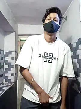 hotvarunrita online show from November 10, 2025, 3:33 am