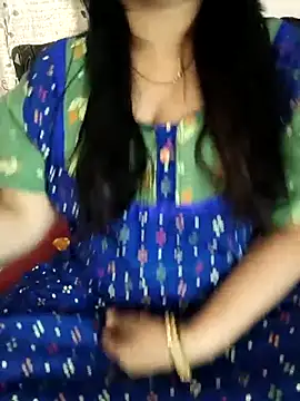 Snapshot of cuteyqueen chatting on February 9, 2026, 5:05 am cuteyqueen online show from February 9, 2026, 5:05 am