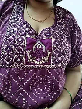 Snapshot of cuteyqueen chatting on January 10, 2026, 7:25 am cuteyqueen online show from January 10, 2026, 7:25 am