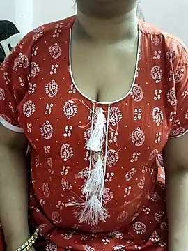 Snapshot of cuteyqueen chatting on February 23, 2026, 12:17 pm cuteyqueen online show from February 23, 2026, 12:17 pm