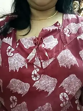 cuteyqueen online show from March 10, 2025, 11:55 am