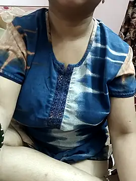 cuteyqueen online show from September 13, 2025, 1:55 pm