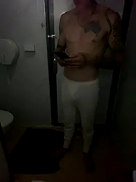 Snapshot of Sweetpasses chatting on September 21, 2025, 7:41 pm Sweetpasses online show from September 21, 2025, 7:41 pm