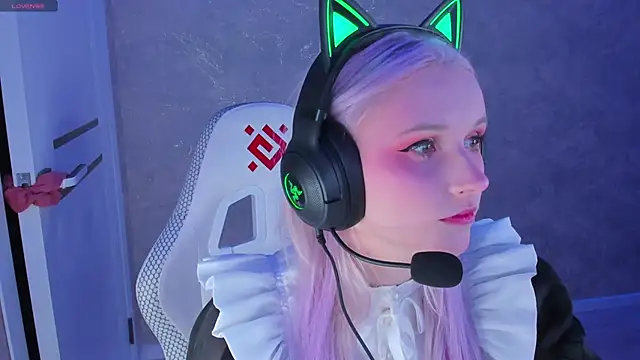 SweeteRose Royce online show from January 3, 2025, 3:55 pm